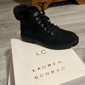 NIB Lauren Conrad Sz.7 Booties